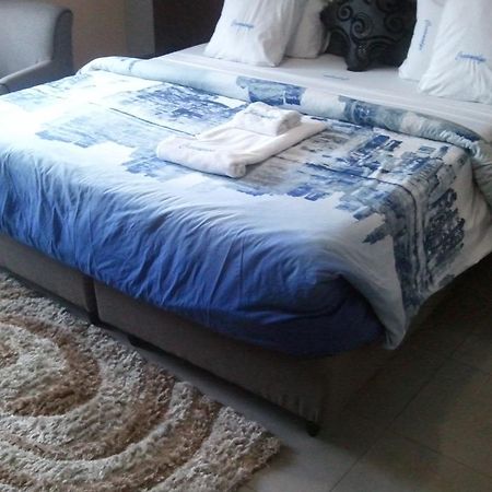 Crownedge Hotels Ikeja Phòng bức ảnh