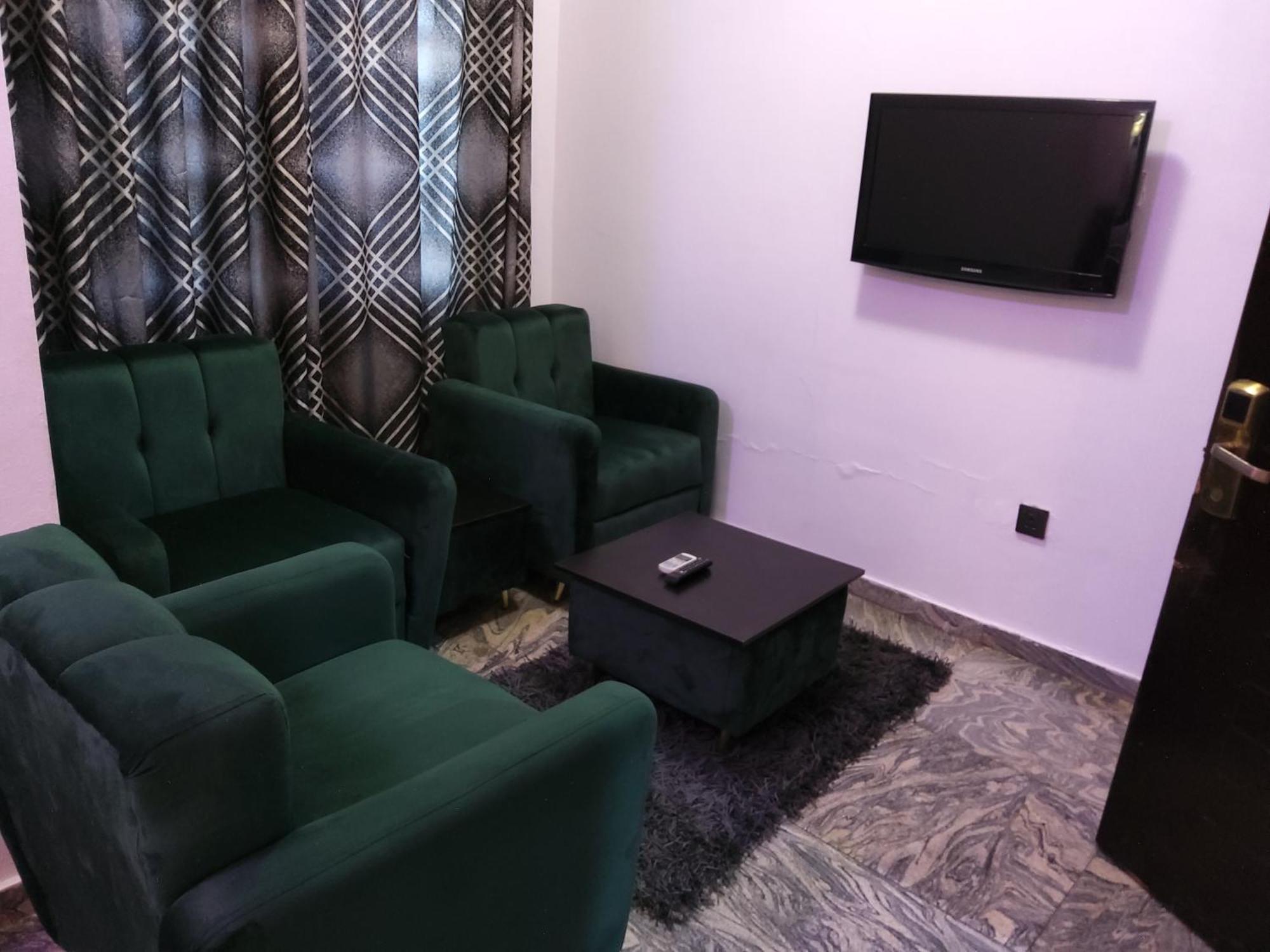 Crownedge Hotels Ikeja Ngoại thất bức ảnh