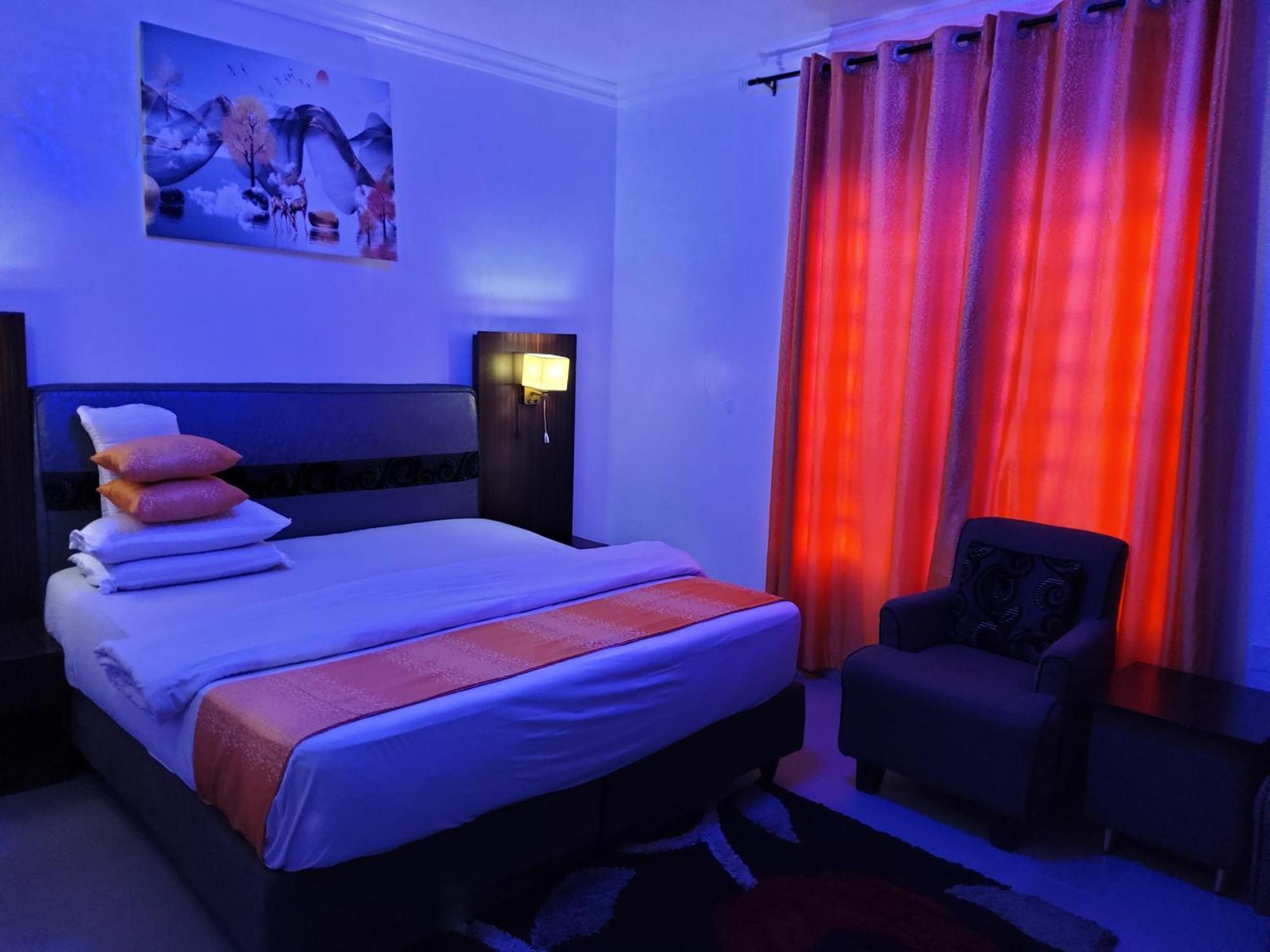 Crownedge Hotels Ikeja Ngoại thất bức ảnh