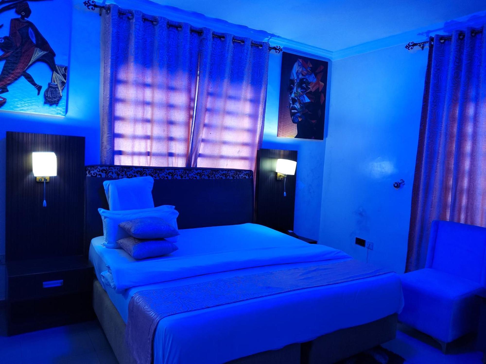 Crownedge Hotels Ikeja Ngoại thất bức ảnh