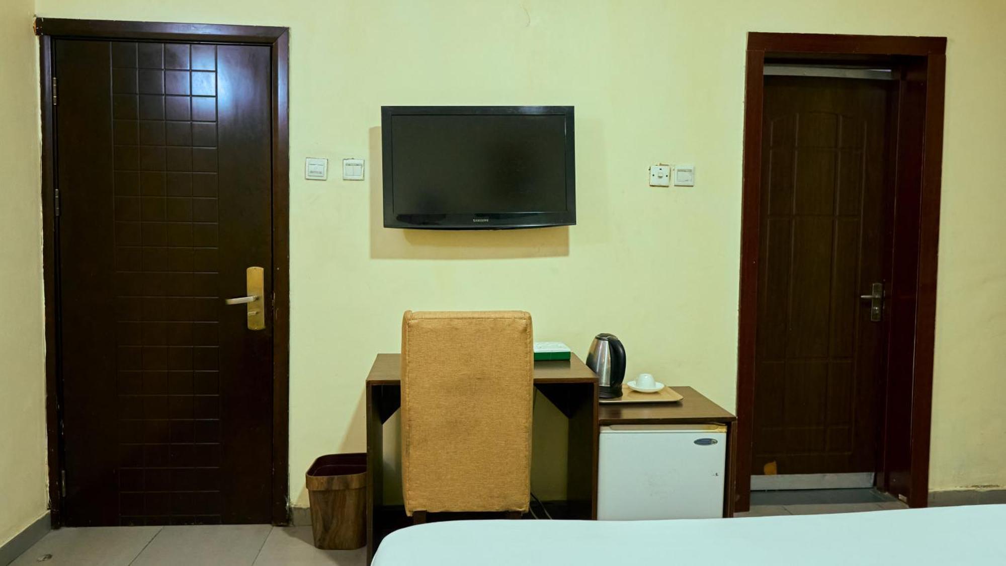 Crownedge Hotels Ikeja Ngoại thất bức ảnh